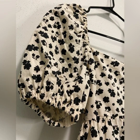 Topshop Black and Cream Floral Blouse - Picture 3 of 7